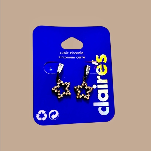 *new* Claire's Sparkling Star Earrings - Picture 1 of 6